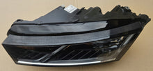 Laden Sie das Bild in den Galerie-Viewer, Frontscheinwerfer Skoda Octavia I 5E4941015B LED Links Scheinwerfer Headlight SCH3831517240na