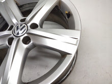 Load image into Gallery viewer, 1x Alufelge 17 Zoll 7.5" 5x112 47ET 3AA601025E VW Scirocco Passat Cc B7 Golf Vi FEL2646163691ea