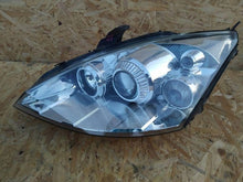 Load image into Gallery viewer, Frontscheinwerfer Ford Focus Xenon Ein Stück (Rechts oder Links) Headlight SCH3987108706tj