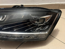 Load image into Gallery viewer, Frontscheinwerfer Skoda Fabia III 6V1941015F Links Scheinwerfer Headlight