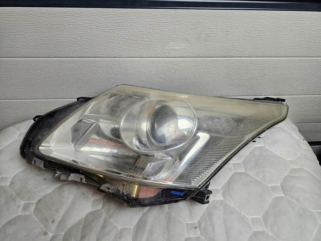 Frontscheinwerfer Toyota Avensis 81158-05310 Links Scheinwerfer Headlight SCH2775209796db