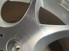 Load image into Gallery viewer, 1x Alufelge 18 Zoll 8.5" 5x112 35ET Glanz Silber 512-858-35 Mercedes-Benz FEL5255058676xr