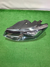 Laden Sie das Bild in den Galerie-Viewer, Frontscheinwerfer VW Caddy 2K8941005DTM Links Scheinwerfer Headlight SCH6343483701ak