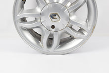 Laden Sie das Bild in den Galerie-Viewer, 1x Alufelge 15 Zoll 6.0&quot; 4x100 50ET Silber 8200317802 Renault Clio 1 Iii