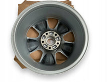 Laden Sie das Bild in den Galerie-Viewer, 1x Alufelge 16 Zoll 6.5" 5x114.3 50ET Glanz Graphit 403003157R Dacia Duster FEL5251111523vy
