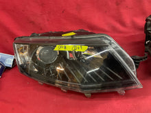 Laden Sie das Bild in den Galerie-Viewer, Frontscheinwerfer Skoda Octavia III 5E1941016B 5E1941015B Xenon Ein Satz SCH1531620766mg