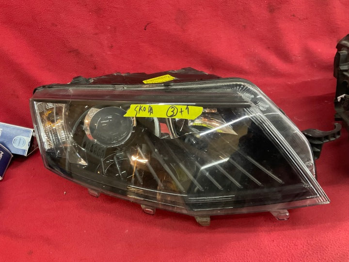 Frontscheinwerfer Skoda Octavia III 5E1941016B 5E1941015B Xenon Rechts Headlight SCH1531620766mg