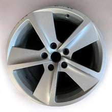 Load image into Gallery viewer, 2x Alufelge 17 Zoll 7.5&quot; 5x112 51ET Glanz Silber 5F0601025B Seat Leon Rim Wheel