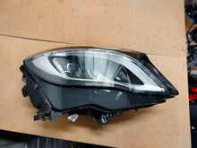 Laden Sie das Bild in den Galerie-Viewer, Frontscheinwerfer Mercedes-Benz Gla A1569067000 Full LED Rechts Headlight SCH5995958729uv