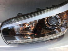 Laden Sie das Bild in den Galerie-Viewer, Frontscheinwerfer Kia Ceed Bi-Xenon Ein Stück (Rechts oder Links) Headlight