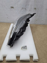 Laden Sie das Bild in den Galerie-Viewer, Frontscheinwerfer Toyota Yaris 81170-ODK10 Rechts Scheinwerfer Headlight SCH6804392754pp