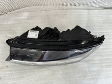 Load image into Gallery viewer, Frontscheinwerfer Skoda Fabia III 6V1941015D Links Scheinwerfer Headlight