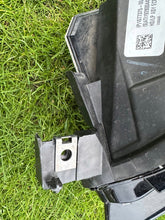 Load image into Gallery viewer, Frontscheinwerfer Tesla Model 3 1077375-00-C LED Links Scheinwerfer Headlight