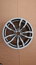 Load image into Gallery viewer, 1x Alufelge 20 Zoll 11.0" 5x120 37ET 7845862 BMW 1 Rim Wheel FEL1140727874zq
