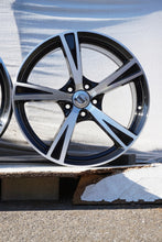 Laden Sie das Bild in den Galerie-Viewer, 4x Alufelge 18 Zoll 8.0" 5x108 42 5ET Glanz Silber 31423515 Volvo Rim Wheel FEL7594742569mi