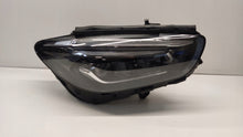 Laden Sie das Bild in den Galerie-Viewer, Frontscheinwerfer Mercedes-Benz W247 A2479068405 LED Rechts Headlight