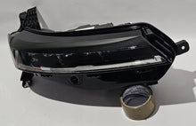 Laden Sie das Bild in den Galerie-Viewer, Frontscheinwerfer Renault Megane I E-Tech 260103279R 015143-22 LED Rechts SCH2309762798gj