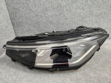 Laden Sie das Bild in den Galerie-Viewer, Frontscheinwerfer VW Passat 3J1941035 LED Links Scheinwerfer Headlight SCH7227896553lh