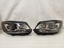 Load image into Gallery viewer, Frontscheinwerfer VW Touran 1T1941752H 1T1941751H Bi-Xenon Ein Satz Headlight