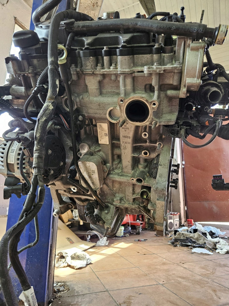 Motor Peugeot Partner HN05 10TMA3 Benzin Engine Unkomplett