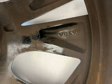 Laden Sie das Bild in den Galerie-Viewer, 1x Alufelge 17 Zoll 7.5&quot; 5x108 32327081 Volvo Xc60 Xc40 Rim Wheel