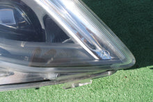 Laden Sie das Bild in den Galerie-Viewer, Frontscheinwerfer Mercedes-Benz Vito A4479069800 LED Rechts Headlight SCH3537225699ma