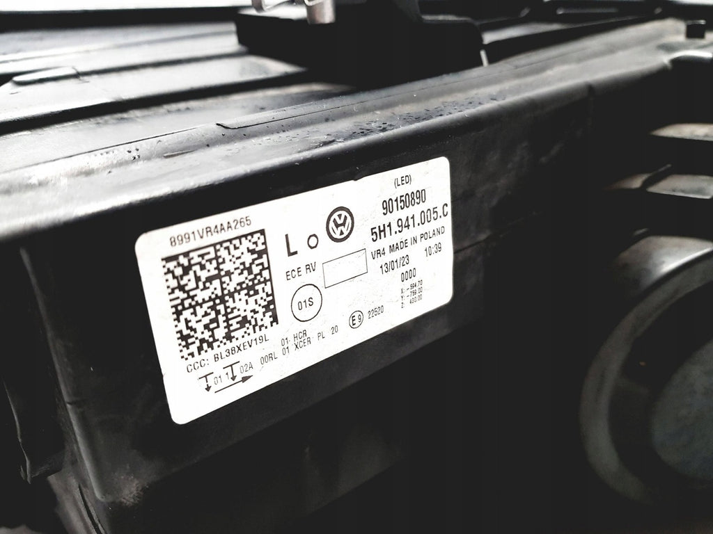 Frontscheinwerfer VW Golf VIII 5H1941005C 90150890 Full LED Links Headlight SCH6803504626vu