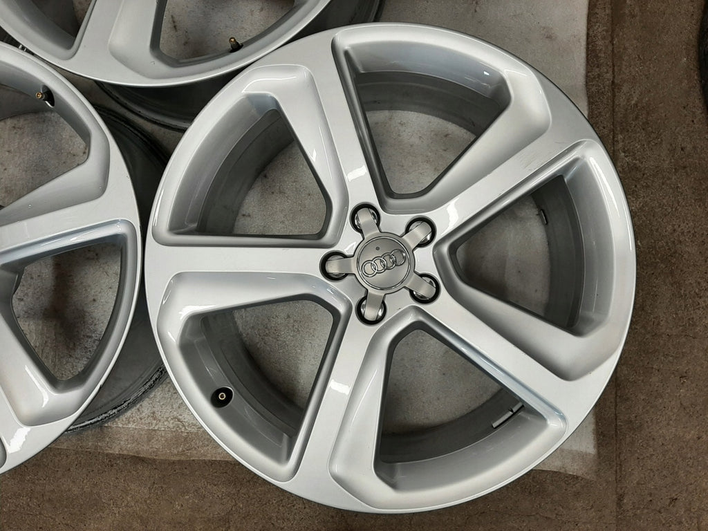 4x Alufelge 20 Zoll 8.5" 5x112 33ET Glanz Silber 8R0601025CJ Audi C7 A4 B8 FEL1295113583zw
