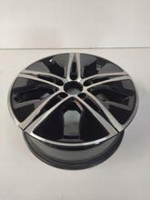 Laden Sie das Bild in den Galerie-Viewer, 1x Alufelge 17 Zoll 7.0&quot; 5x112 A2054019000 Mercedes-Benz A205 Rim Wheel