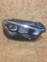 Laden Sie das Bild in den Galerie-Viewer, Frontscheinwerfer Mercedes-Benz Cla X118 C118 A1189062600 LED Rechts Headlight SCH8703084297wt
