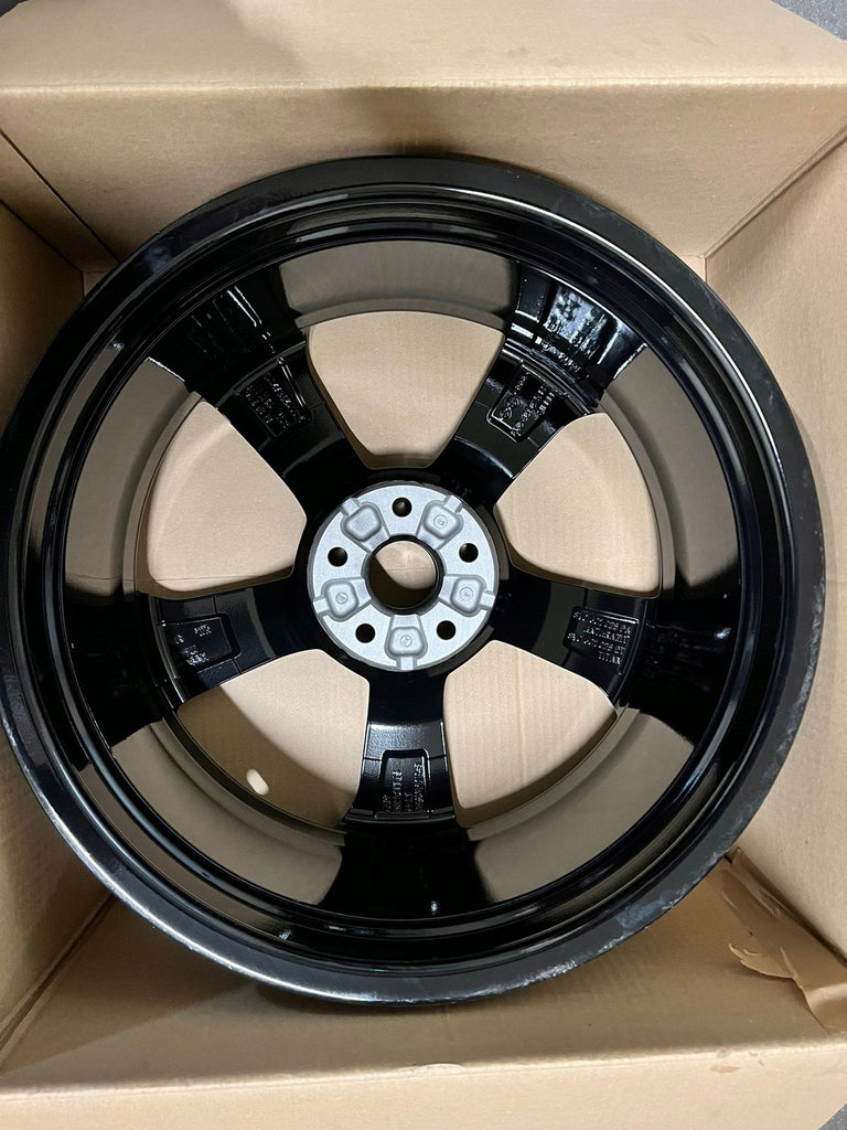 1x Alufelge 19 Zoll 8.0" 5x112 8V0601025 Audi A3 Rim Wheel