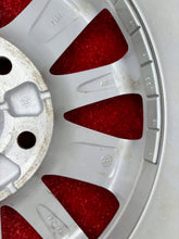 Load image into Gallery viewer, 1x Alufelge 15 Zoll 6.5&quot; 5x112 50ET 5K0601025J VW Golf Touran Rim Wheel