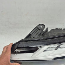 Load image into Gallery viewer, Frontscheinwerfer Dacia Sandero III 260601750R Full LED Links Headlight SCH8371198127ra