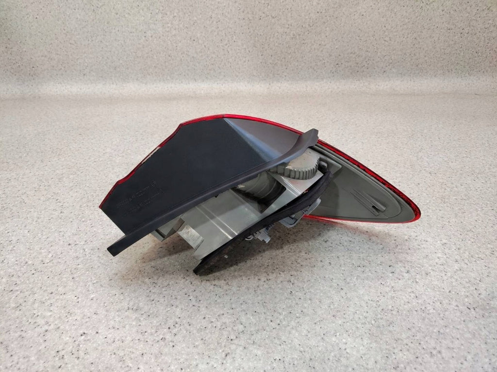 Rückleuchte Mercedes-Benz W246 A2468200564 Links Rearlight