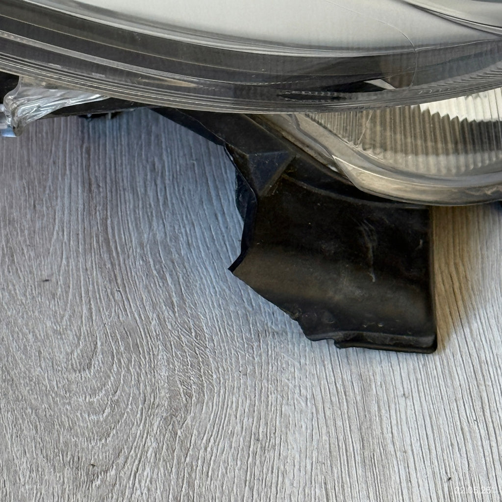 Frontscheinwerfer Toyota Yaris Ein Stück (Rechts oder Links) Headlight SCH4265423915jd