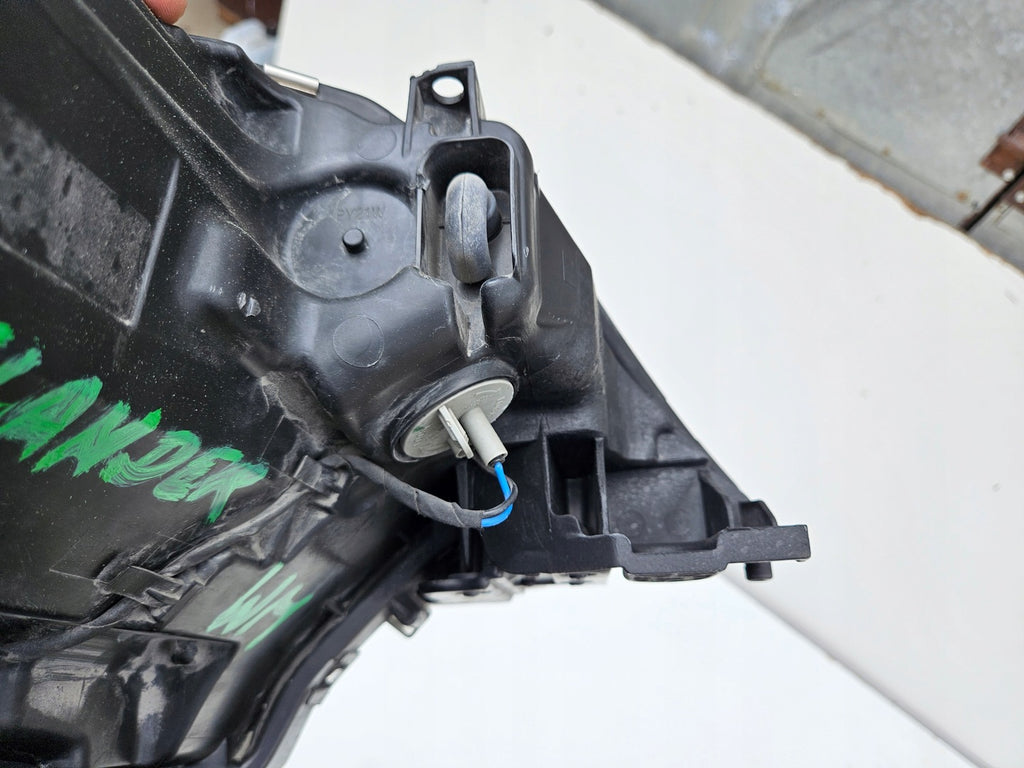 Frontscheinwerfer Mitsubishi Outlander III 8301CB-63 LED Links Headlight