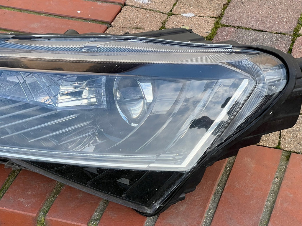 Frontscheinwerfer Skoda Superb III 3V1941015B Xenon Links Scheinwerfer Headlight