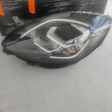 Laden Sie das Bild in den Galerie-Viewer, Frontscheinwerfer Ford Puma 90202257 Links Scheinwerfer Headlight SCH4738313441vi