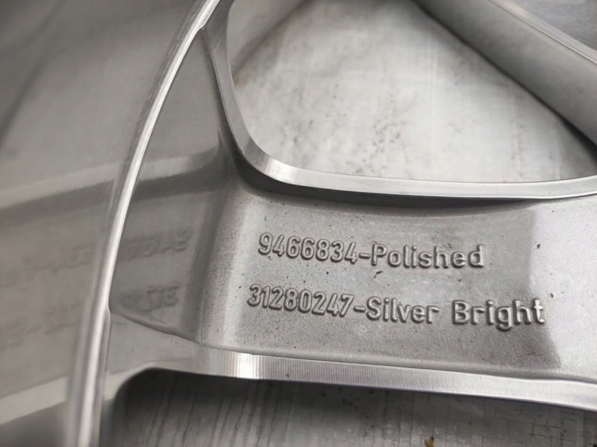 1x Alufelge 17 Zoll 7.5" 5x108 45ET 9466834 Volvo S60 V60 V70 S70 Rim Wheel