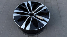 Laden Sie das Bild in den Galerie-Viewer, 1x Alufelge 18 Zoll 8.5" 5x112 52ET A2064015200 Mercedes-Benz C-Class Rim Wheel FEL3042075557lp
