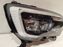 Laden Sie das Bild in den Galerie-Viewer, Frontscheinwerfer Opel Movano B Master III 260105567R Rechts Headlight SCH3970426277sg