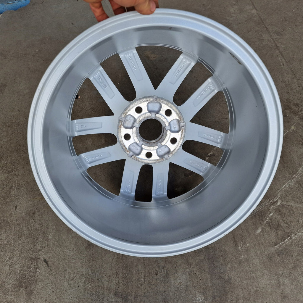 1x Alufelge 16 Zoll 6.5" 5x112 46ET Glanz Silber 5G0601025CS VW Golf Vii