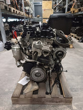 Laden Sie das Bild in den Galerie-Viewer, Motor BMW Mini B38A15A 1.5 16TKm 2019 Benzin Engine Unkomplett