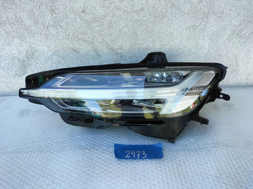 Frontscheinwerfer Volvo 32273033 LED Links Scheinwerfer Headlight SCH9930890492ym