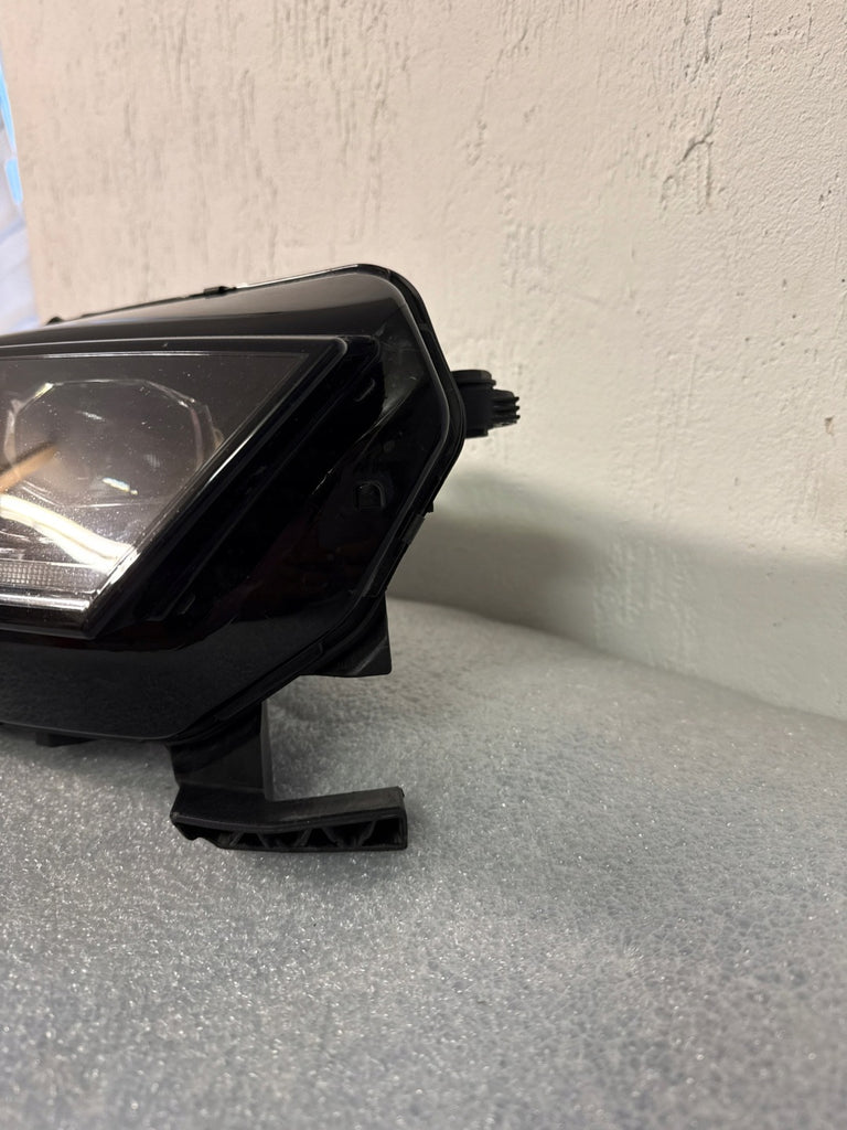 Frontscheinwerfer Skoda Octavia IV 5E4941016A Rechts Scheinwerfer Headlight SCH7073231301wo