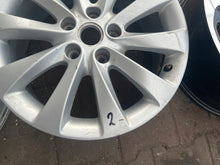 Load image into Gallery viewer, 1x Alufelge 17 Zoll 7.0" 5x115 44ET Glanz Silber Opel Zafira Astra J Rim Wheel FEL1281955841eu