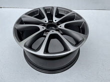 Laden Sie das Bild in den Galerie-Viewer, 1x Alufelge 18 Zoll 9.0&quot; 5x112 53ET A2134010400 Mercedes-Benz W213 Rim Wheel