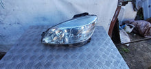 Laden Sie das Bild in den Galerie-Viewer, Frontscheinwerfer Mercedes-Benz W204 A2049065103 Ein Stück (Rechts oder Links) SCH9476260196gw
