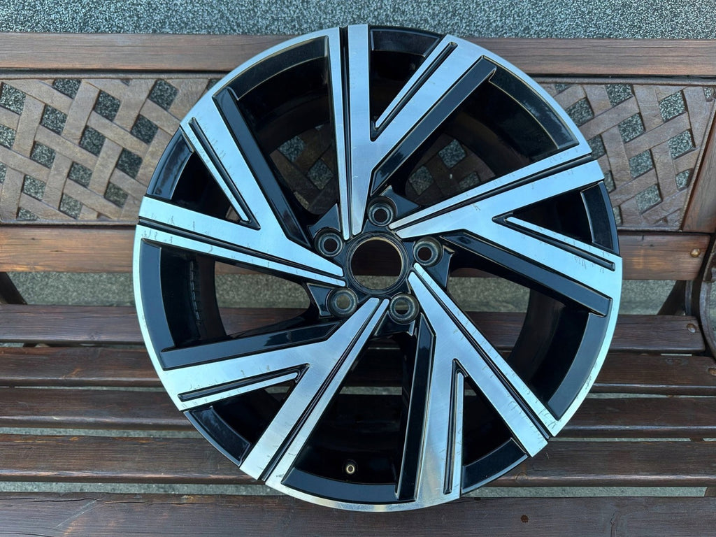 1x Alufelge 18 Zoll 7.5" 5x112 51ET Glanz Schwarz 5H0601025M VW Golf Viii FEL9122463507ss
