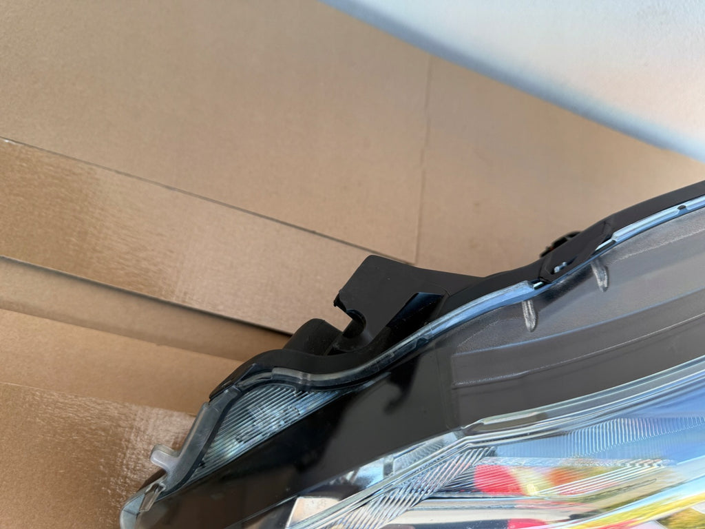 Frontscheinwerfer Toyota Yaris 81170-0DK10 LED Links Scheinwerfer Headlight SCH8165700695ub